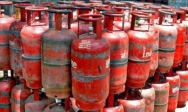एलपीजी सिलेंडर आपूर्ति पर केंद्र सख्त, जमाखोरी रोकने के लिए एस्मा लागू