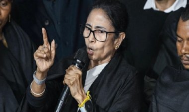 चुनाव से पहले ममता ने पुजारियों और मुअज़्ज़िनों के भत्ते में 500 रुपये की बढ़ोतरी की