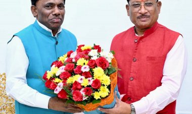 मुख्यमंत्री श्री विष्णु देव साय से गोवा के खेल एवं जनजातीय कल्याण मंत्री श्री रमेश तावड़कर की सौजन्य भेंट