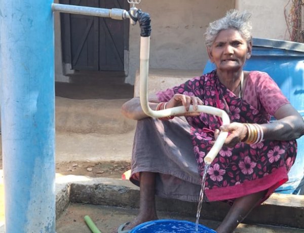 जल जीवन मिशन से बदली फुलमत बाई की जिंदगी, अब नहीं करना पड़ता पानी के लिए संघर्ष
