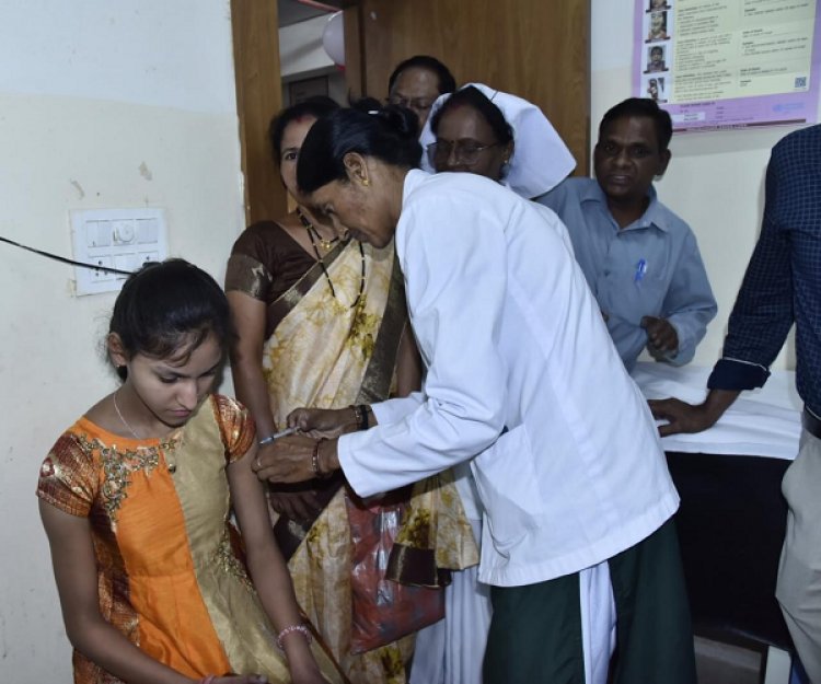 बस्तर की बेटियों के लिए सुरक्षा कवच : जगदलपुर में एचपीवी टीकाकरण अभियान का भव्य आगाज़