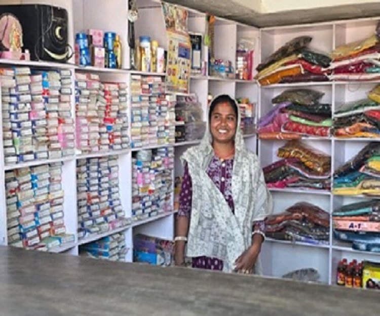 नीरा साहू ने आत्मविश्वास के साथ संभाल रहीं अपनी दुकान