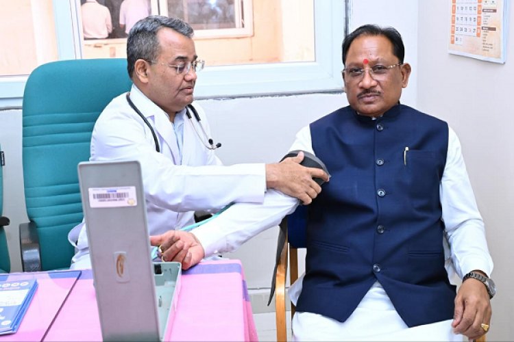 रायपुर : स्वास्थ्य के प्रति जागरूकता का संदेश: मुख्यमंत्री श्री विष्णुदेव साय ने विधानसभा परिसर में तीन दिवसीय स्वास्थ्य शिविर का किया शुभारंभ
