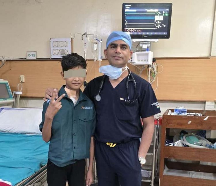 अम्बेडकर अस्पताल में 11 साल के बच्चे के दिल से चिपका दुर्लभ कैंसर निकाला, बना विश्व कीर्तिमान