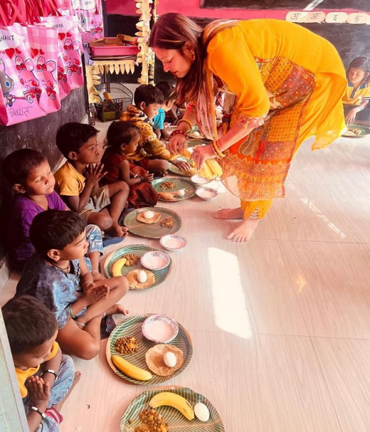 रायपुर : आंगनबाड़ी केन्द्रों में ‘न्योता भोज’ कार्यक्रम : पोषण, शिक्षा और जनभागीदारी का राज्यव्यापी अभियान