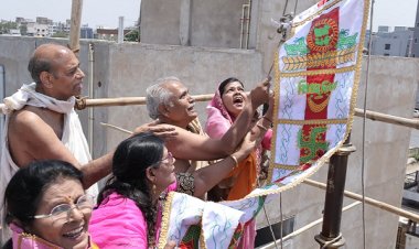 नवम ध्वजारोहण महोत्सव: सीमंधर स्वामी जैन मंदिर व दादाबाड़ी में लहराई अमर ध्वजा