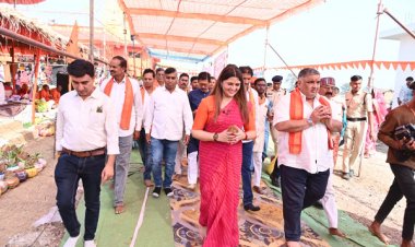 पर्यटन एवं संस्कृति मंत्री श्री राजेश अग्रवाल कवर्धा के जानकी वन धाम शिवालय में आयोजित प्राण-प्रतिष्ठा समारोह में हुए शामिल