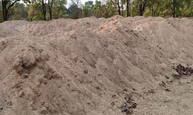 50 ट्रिप अवैध रेत जब्त