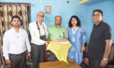 पाँच पीढ़ियों से सहेजी गई सांस्कृतिक विरासत आई सामने, झिरमिट्टी में मिली 250 वर्ष पुरानी पांडुलिपि