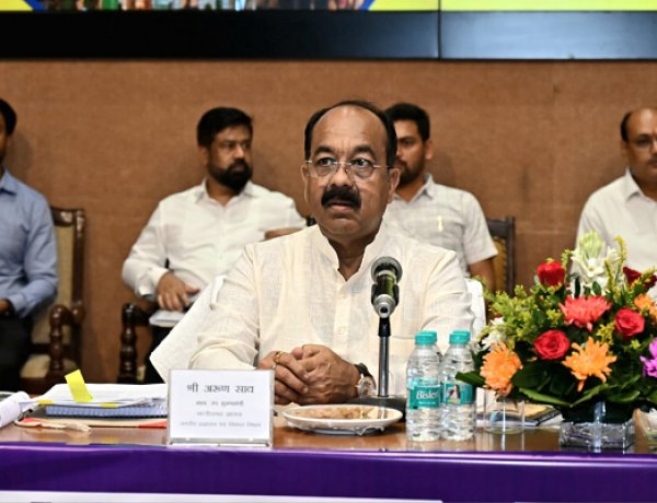शहरों में पेयजल आपूर्ति, अवैध प्लॉटिंग और अवैध निर्माण पर उप मुख्यमंत्री श्री अरुण साव सख्त