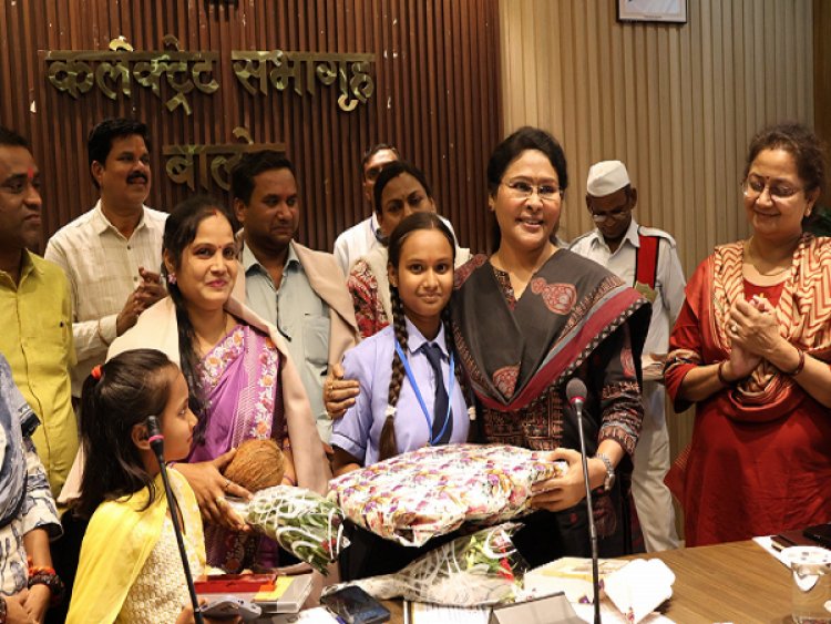 इसरो के यंग साइंटिस्ट प्रोग्राम में चयनित होने वाली हिमांशी साहू का कलेक्टर ने किया सम्मान