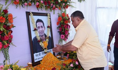 मंत्री श्री राजेश अग्रवाल ने स्वर्गीय विवेक अंधारे को दी श्रद्धांजलि