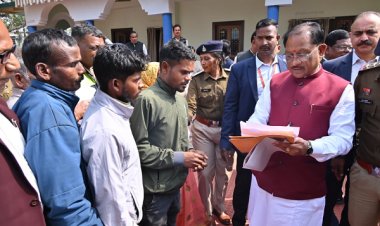भीषण गर्मी में राहत: सुखबासुपारा में नलकूप खनन से दूर हुई पेयजल समस्या, ग्रामीणों ने मुख्यमंत्री का जताया आभार