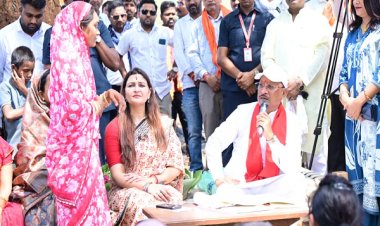 संवाद से समाधान : कमराखोल में मुख्यमंत्री ने दूर की बिजली बिल की चिंता