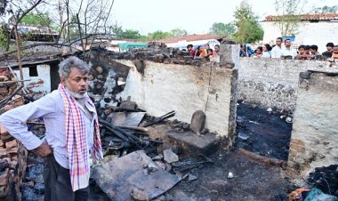 कुम्हारी थाना क्षेत्र अंतर्गत खपरी में गैस सिलेंडर ब्लास्ट की दर्दनाक घटना में एक ही परिवार के चार सदस्यों की मौत
