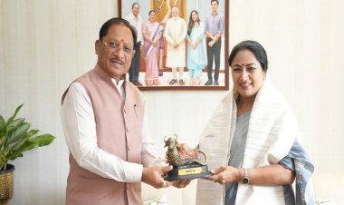 नई दिल्ली में मुख्यमंत्री विष्णु देव साय ने दिल्ली की मुख्यमंत्री रेखा गुप्ता से की सौजन्य भेंट