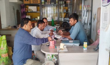 1386 बोरी खाद जब्त, तीन कृषि केंद्र सील