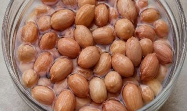 गर्मियों में मूंगफली को भिगोकर खाने से क्या क्या फायदे होते हैं?