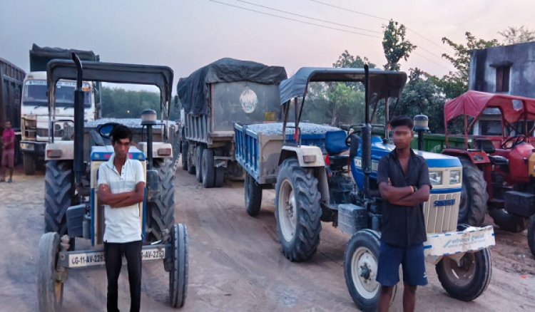अवैध खनिज परिवहन के मामले में 13 वाहन जब्त