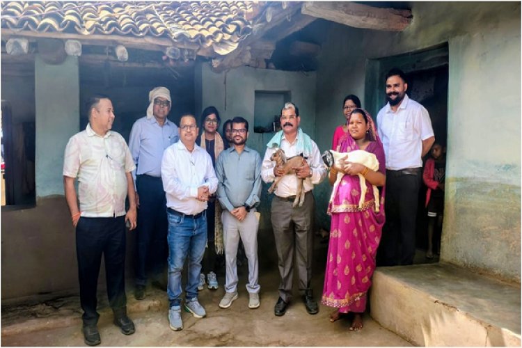 बकरी पालन से लखपति दीदी बनी उद कुंवर: कलेक्टर ने की सराहना