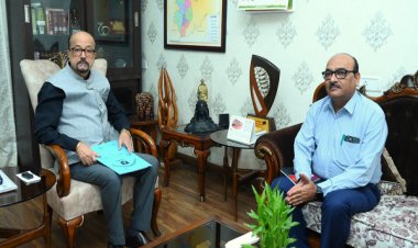 राज्यपाल श्री रमेन डेका से मुख्य सचिव ने सौजन्य भेंट की