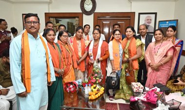 राष्ट्रीय पिछड़ा वर्ग आयोग अध्यक्ष साध्वी निरंजन ज्योति ने पिछड़ा वर्ग समाजों के प्रतिनिधियों से की मुलाकात, जानी समस्याएं