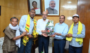 राज्यपाल श्री डेका से अखिल भारतीय गोंड़वाना गोंड़ महासभा के पदाधिकारियों ने की सौजन्य भेंट