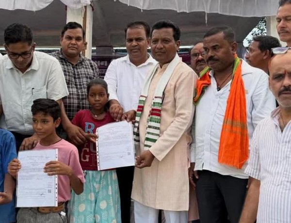 गांव में ही मिला जाति प्रमाण पत्र