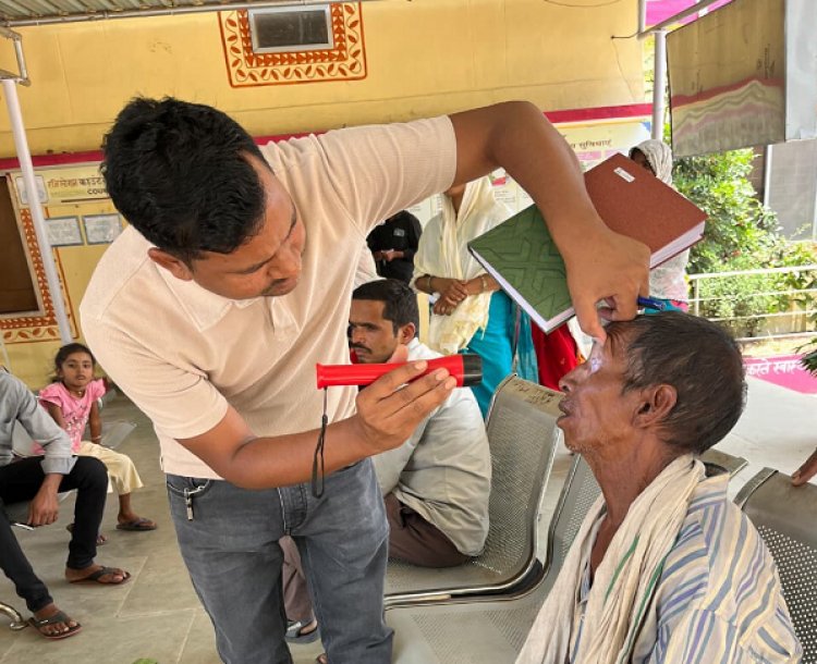 रोशनी लौटाने की मुहिम में छत्तीसगढ़ आगे: 1.63 लाख से अधिक मोतियाबिंद ऑपरेशन से हजारों चेहरों पर लौटी मुस्कान*