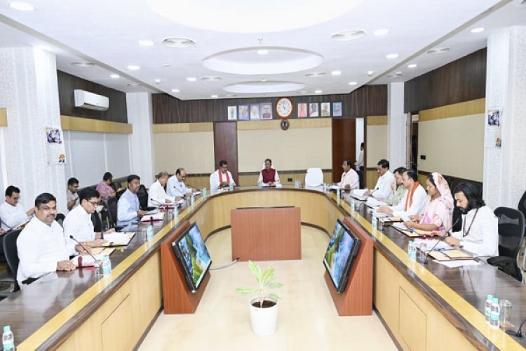 मुख्यमंत्री श्री विष्णुदेव साय की अध्यक्षता में मंत्रालय महानदी भवन में केबिनेट की बैठक प्रारंभ